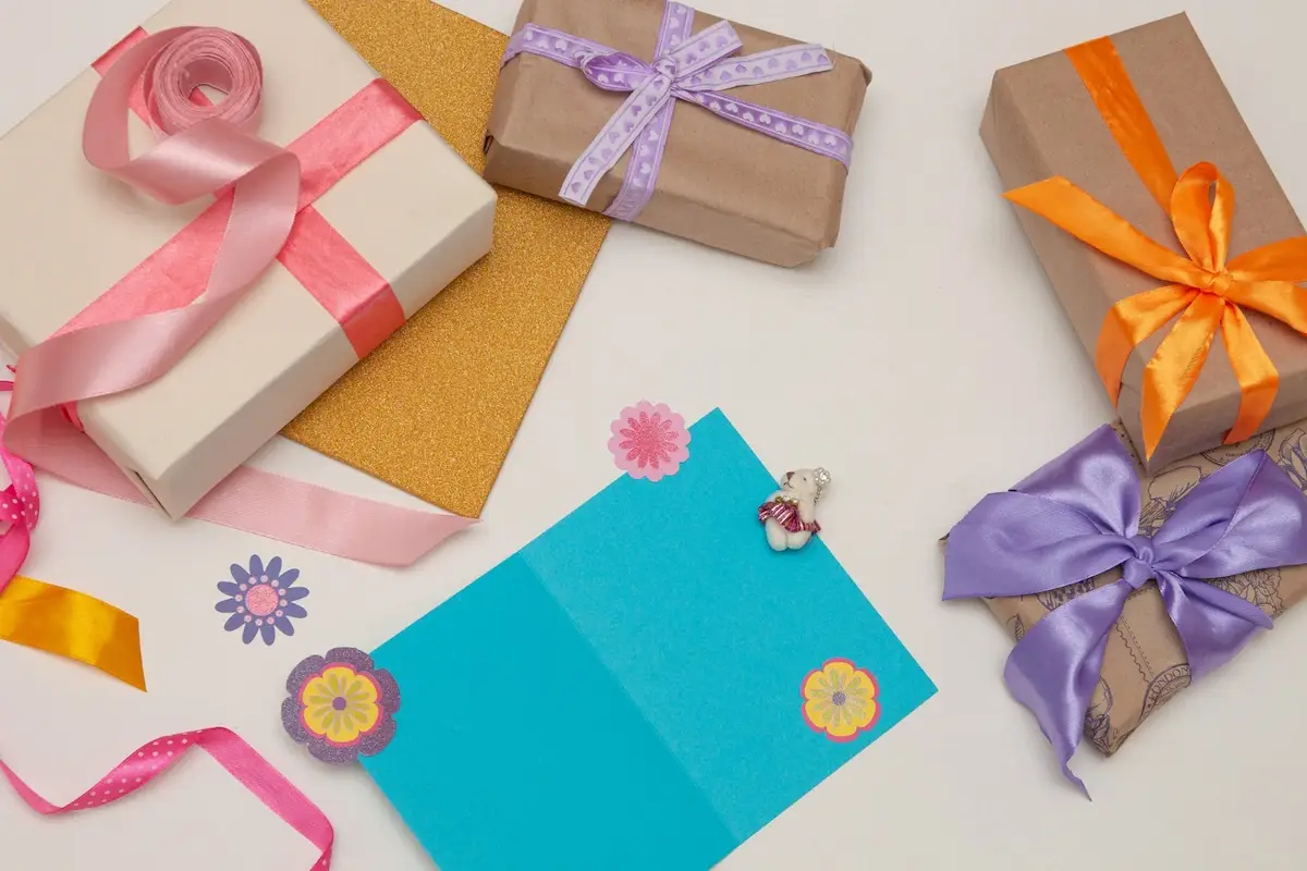 kado barang estetik